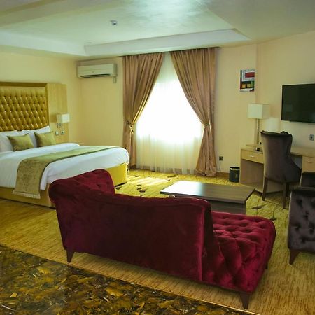 Bon Hotel Elvis Mobushipe Exterior photo