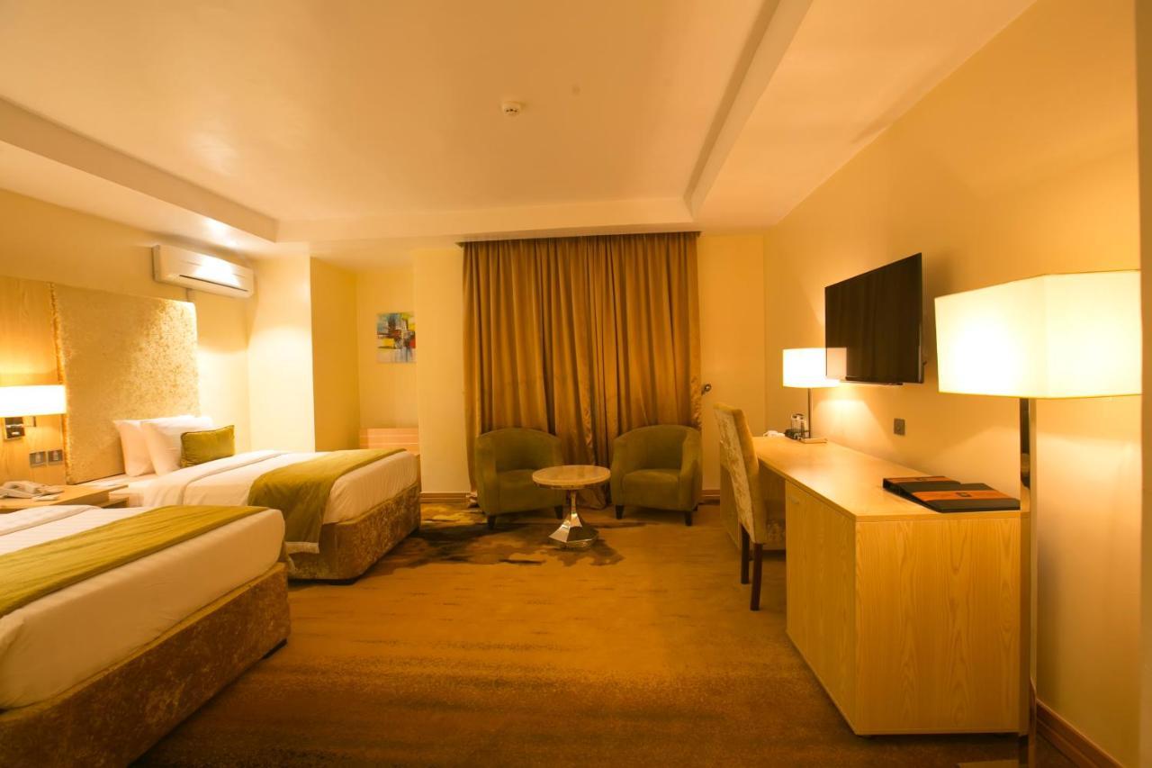 Bon Hotel Elvis Mobushipe Exterior photo