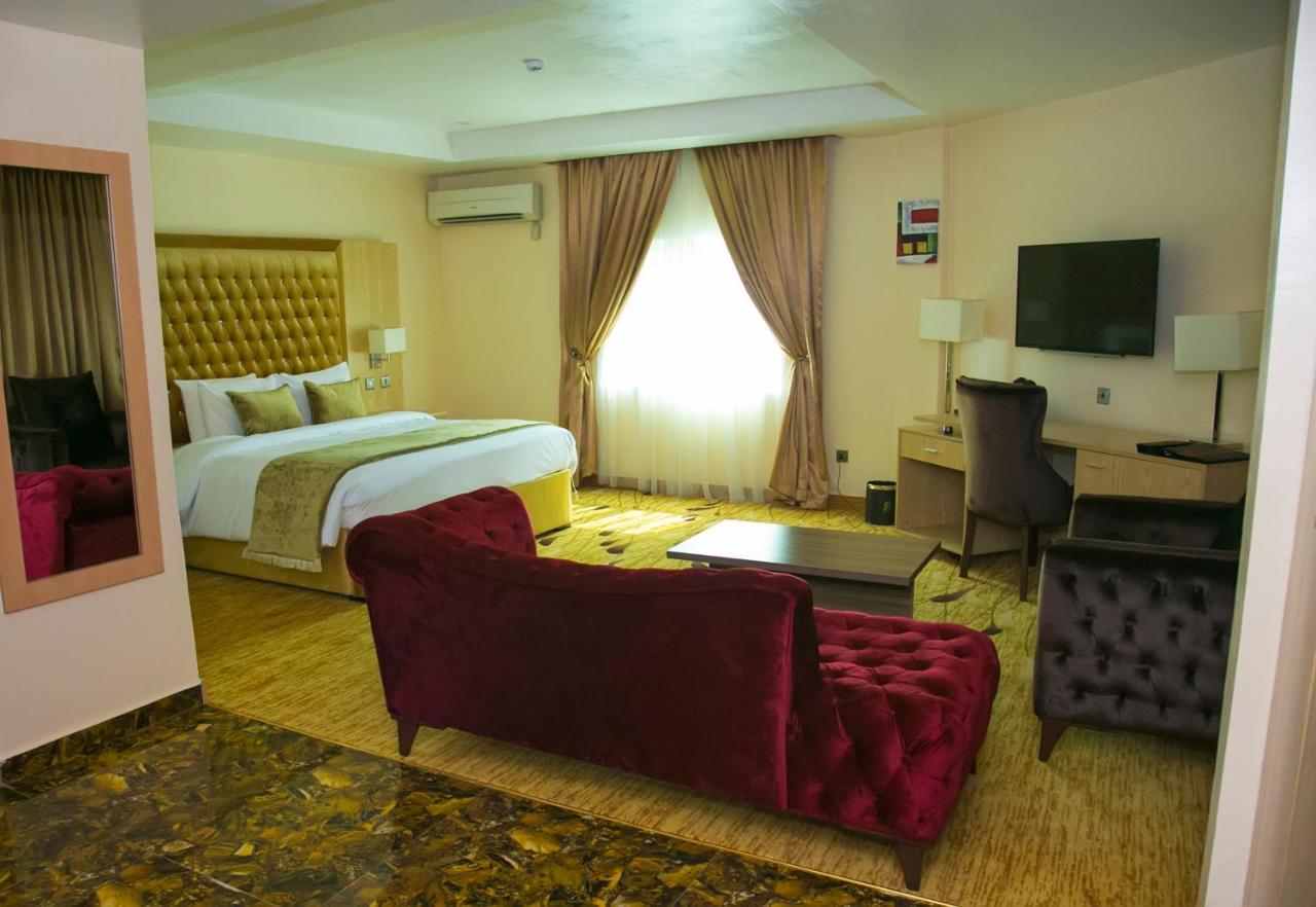 Bon Hotel Elvis Mobushipe Exterior photo