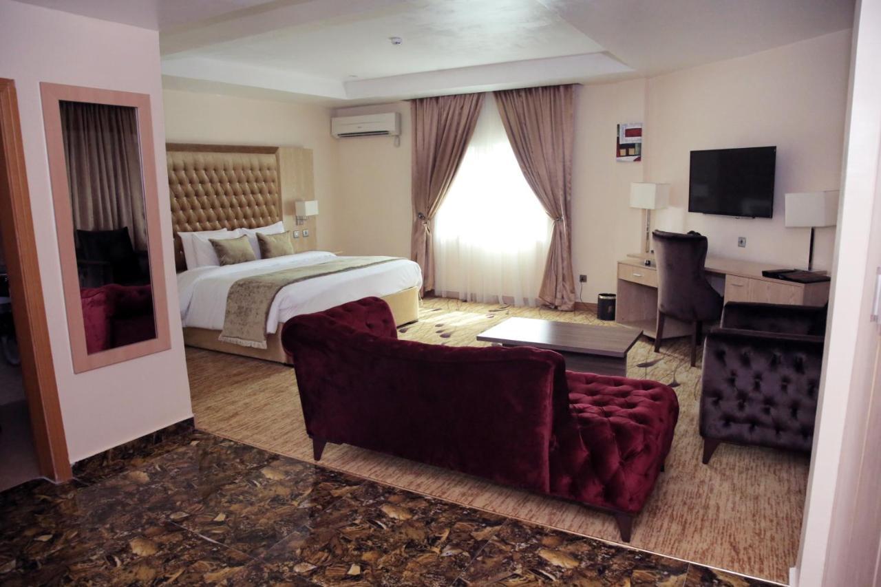 Bon Hotel Elvis Mobushipe Exterior photo