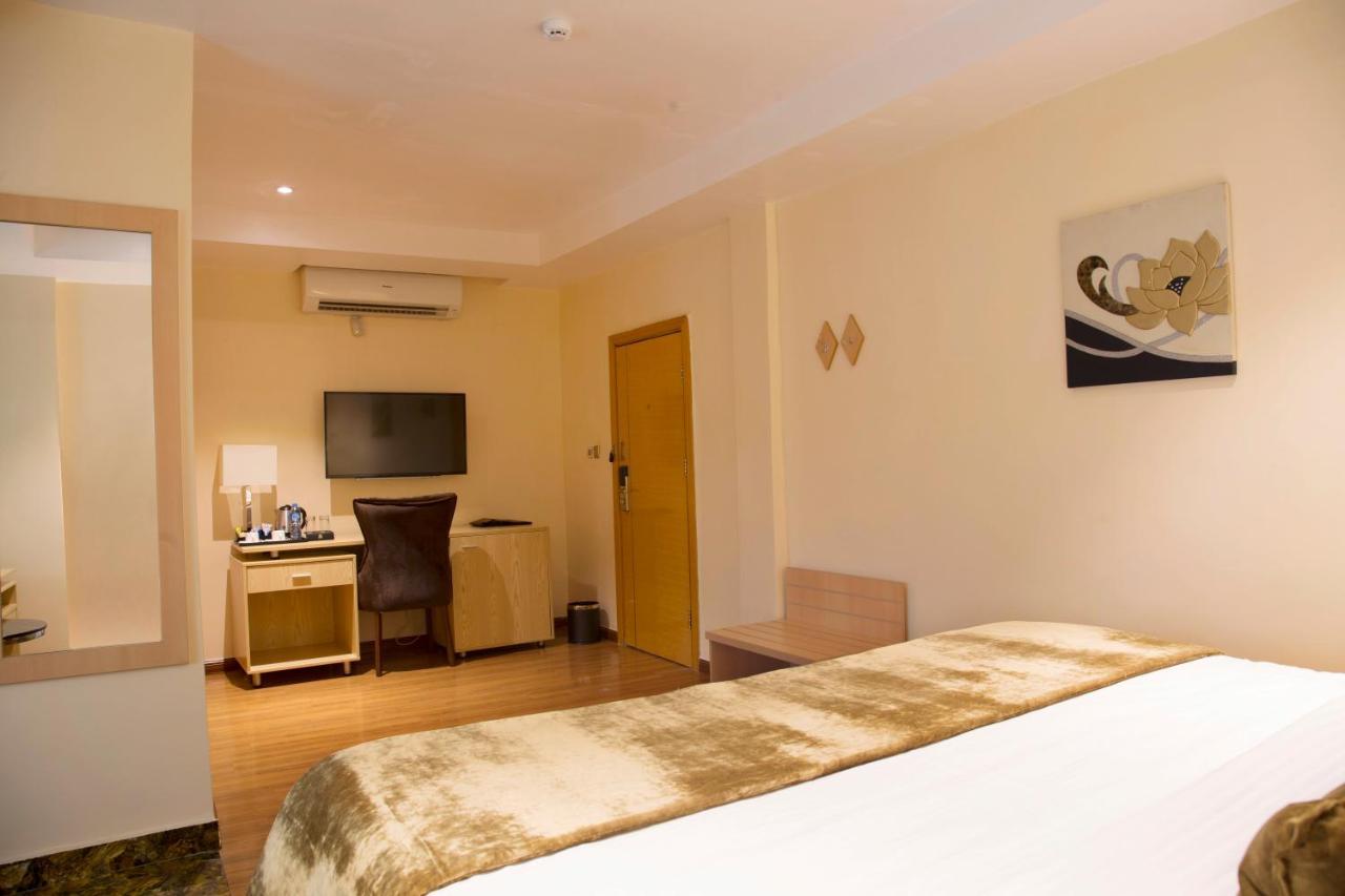 Bon Hotel Elvis Mobushipe Exterior photo